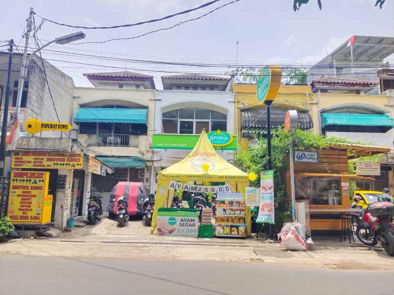 ruko ciracas kondisi tersewa jalan ramai turun harga