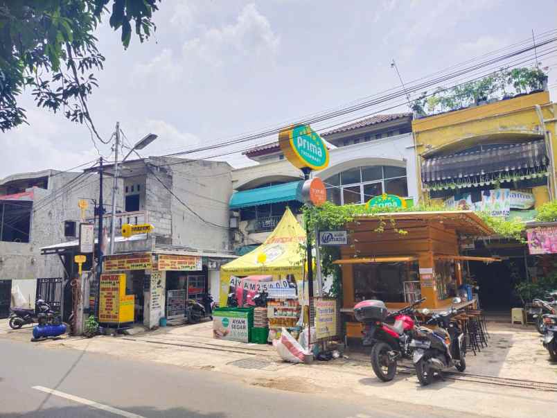 ruko ciracas kondisi tersewa jalan ramai turun harga