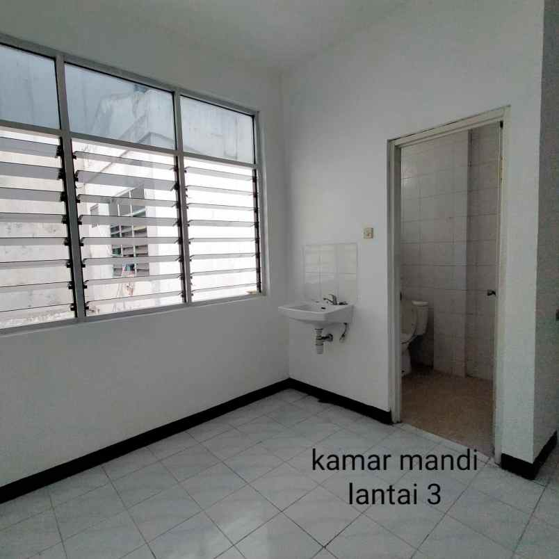 ruko kenjeran bangunan 3 lantai