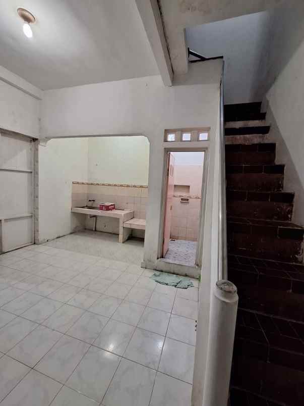 rumah 2 lantai di pedurungan semarang timur