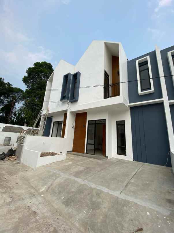 rumah 2 lantai di sawangan depok