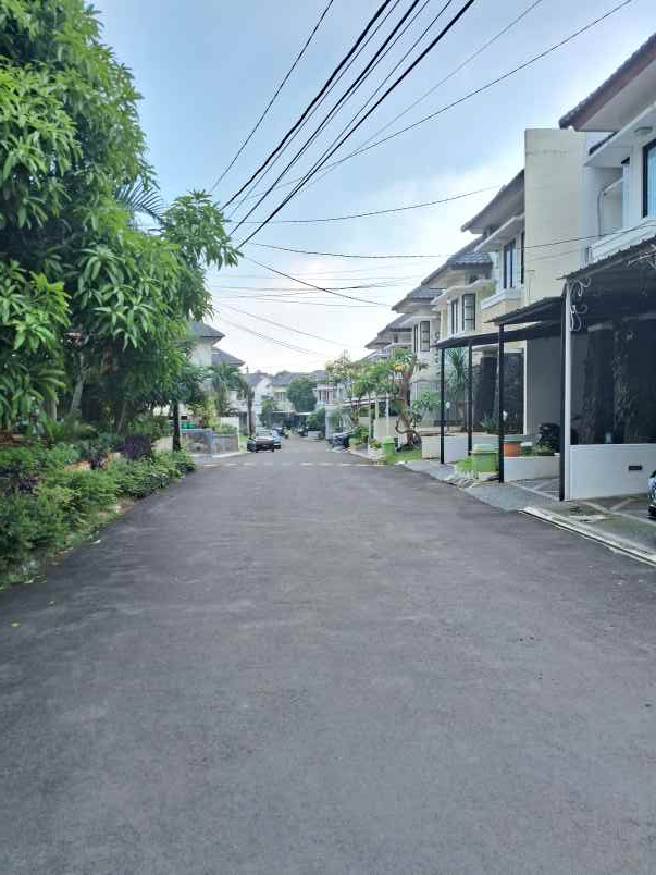 rumah 2 lantai green lovina residence cinere depok