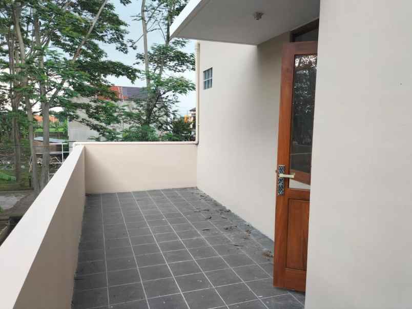 rumah 2 lantai kpr dp 30 persen di buahbatu bandung