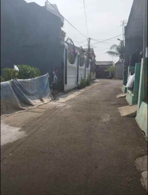 rumah 3 lantai murah di pondok kelapa duren sawit