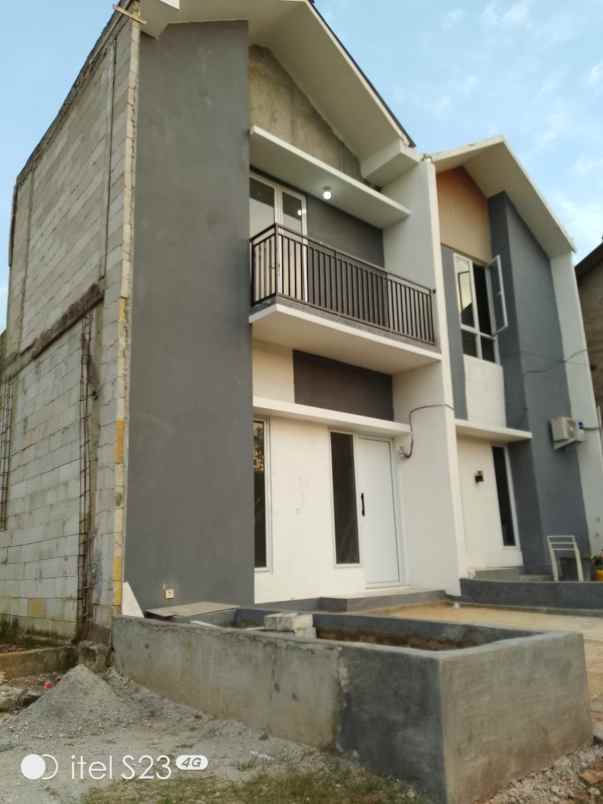 rumah asri viu pegunungan serpong