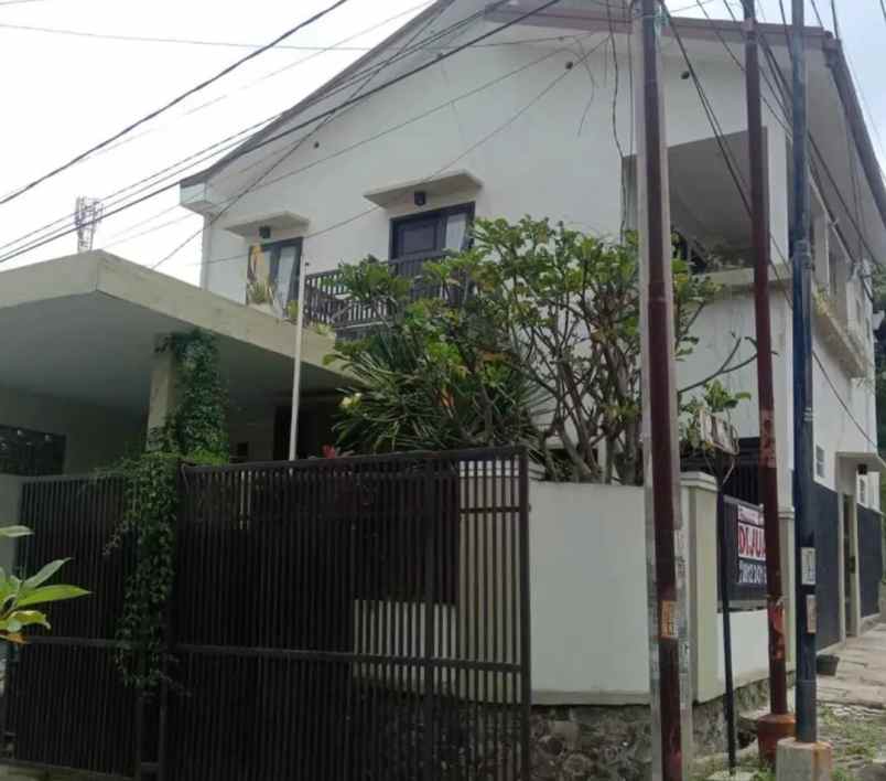 rumah bagus 2 lantai di gadobangkong bandung barat