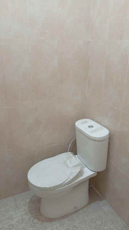 rumah baru belum pernah ditempati di the oso waru