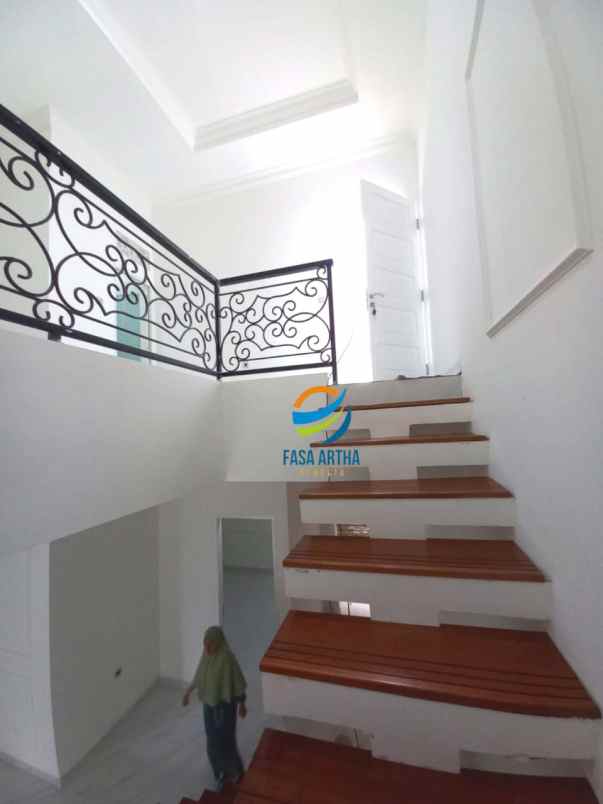 rumah baru murah mewah di pondok kelapa