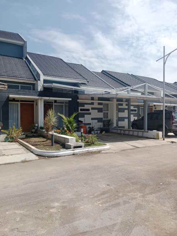 rumah cantik lux dekat podomoro cikoneng