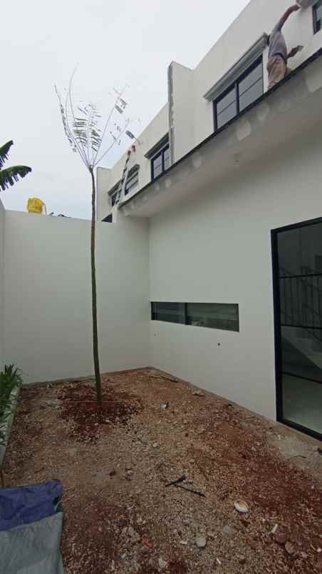 rumah classic modern siap huni di jatiwaringin bekasi