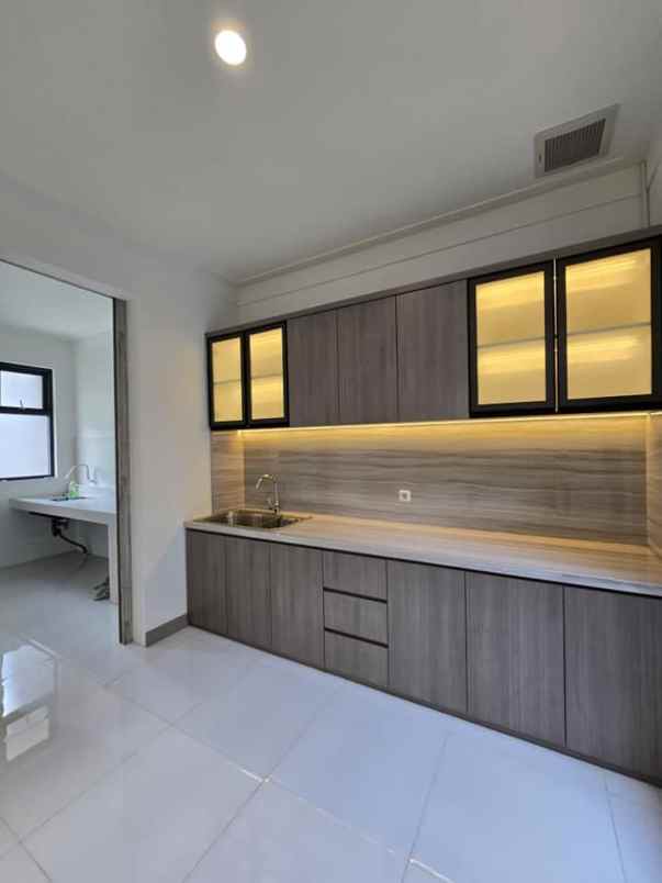 rumah dalam komplek cipinang elok jatinegara jaktim