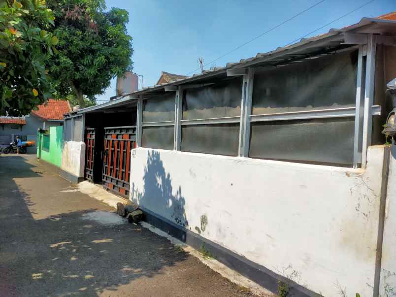 rumah dan kontrakan 2 pintu di srengseng sawah jak sel