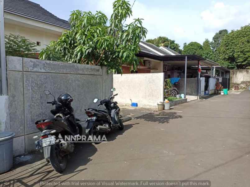 rumah dekat alun alun gdc nego 650jt