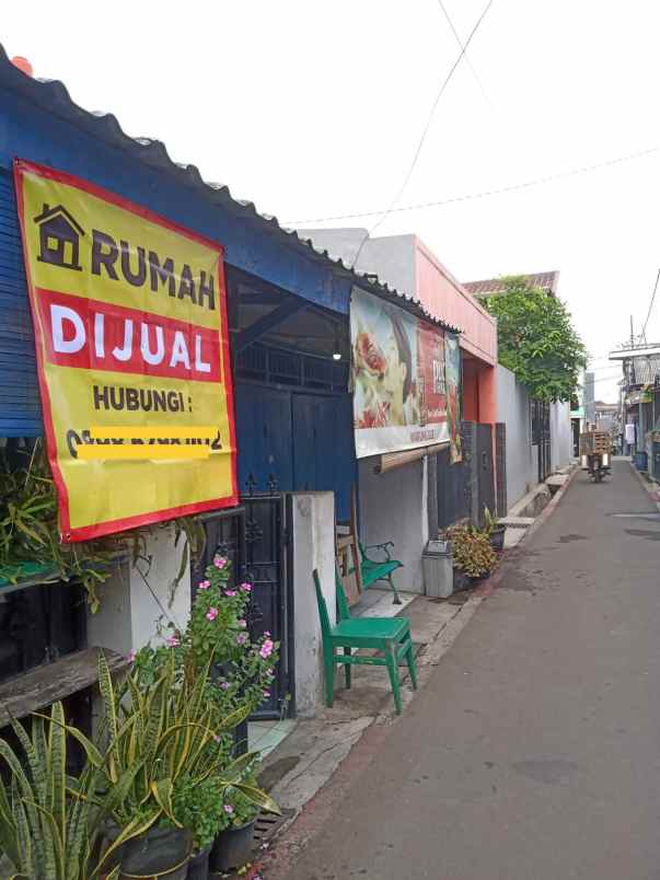 rumah di depok 2 tengah dekat jl raya proklamasi