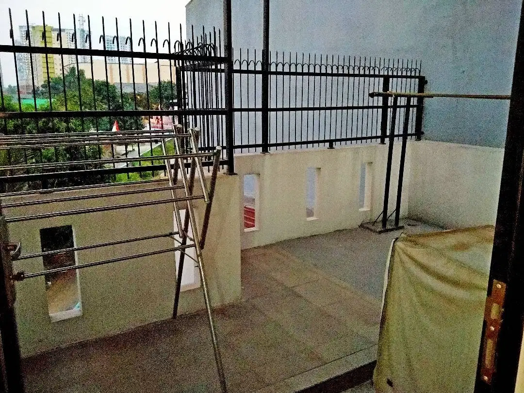 rumah disewakan bekasi timur 1 km pintu tol