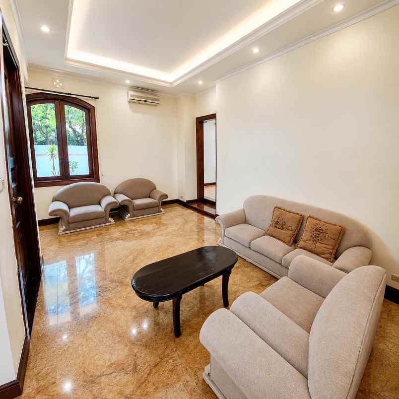 rumah disewakan di kuningan timur