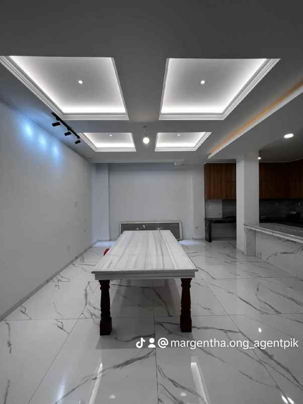 rumah garden house pik baru direnovasi