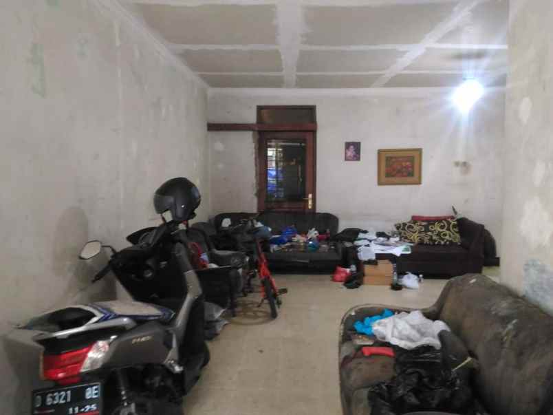 rumah hitung tanah di tengah kota sayap moh ramdhan