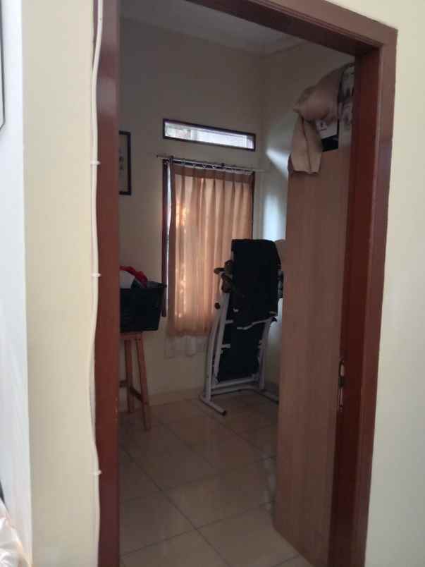 rumah hook kav pertanian dekat kampus jgu depok