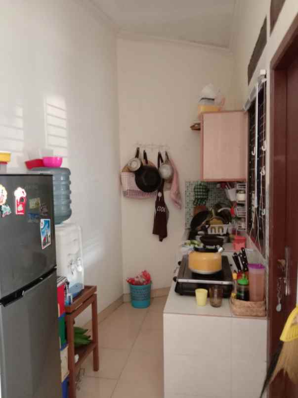 rumah hook kav pertanian dekat kampus jgu depok