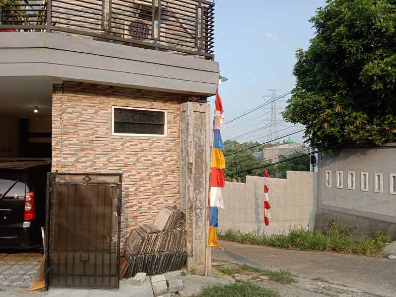 rumah hook kav pertanian dekat kampus jgu depok