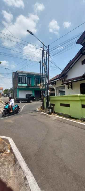 rumah hook siap huni banyumanik semarang