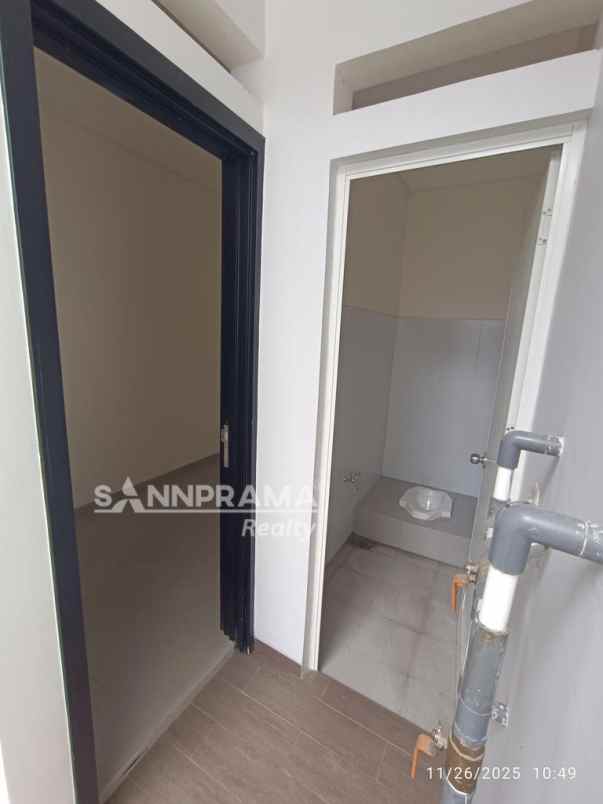 rumah hook siap huni di sutera sawangan depok