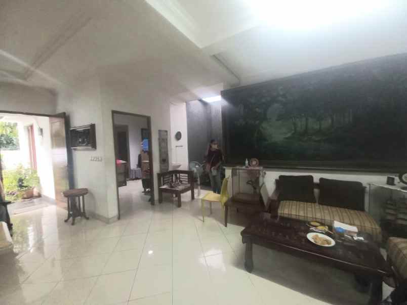 rumah jl tebet timur jakarta selatan