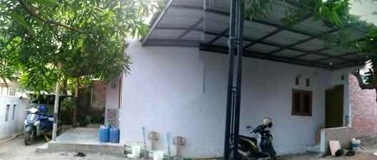 rumah kampung halaman luas