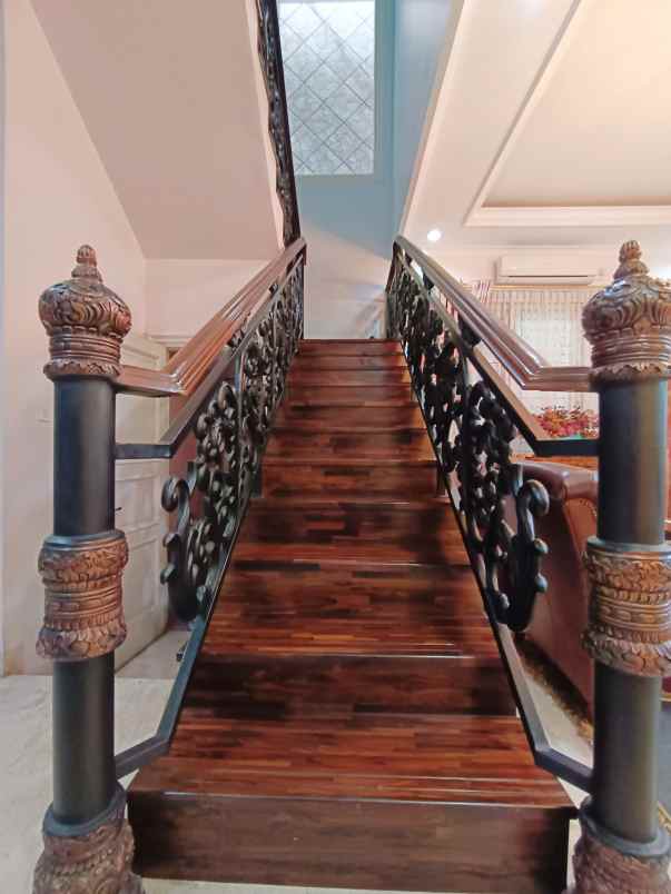 rumah kokoh dalam komplek di cipinang jaktim