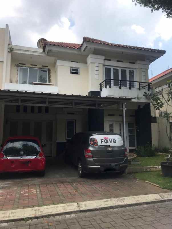 rumah kota baru parahyangan