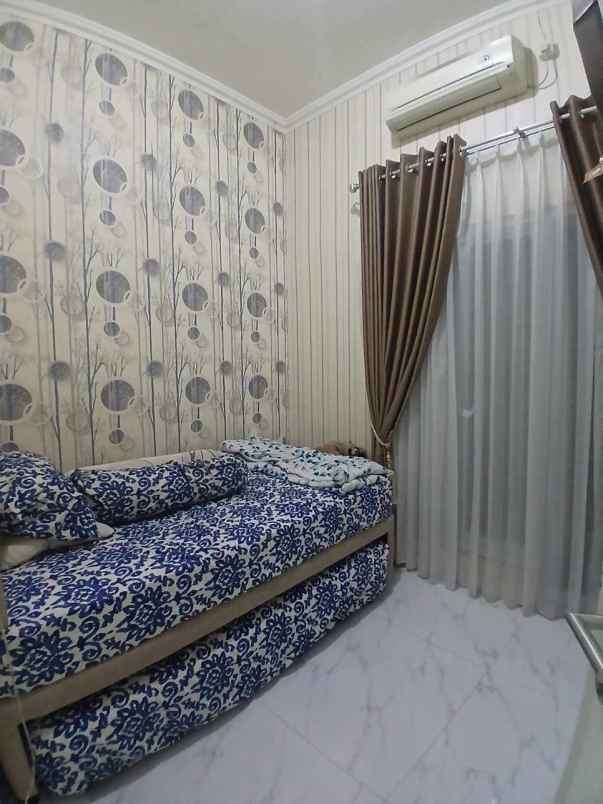 rumah mewah 2 5 lantai di bella casa residence depok