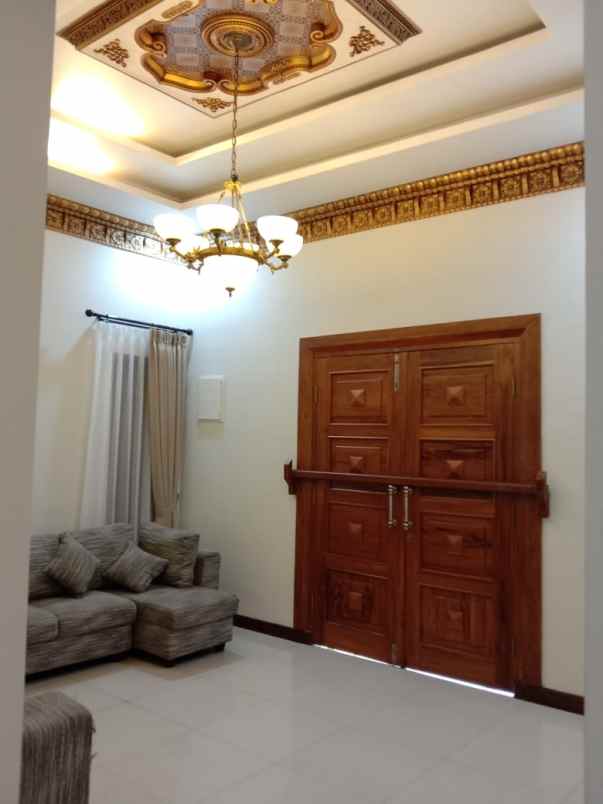 rumah mewah full furnished dekat kantor bpn kota bogor