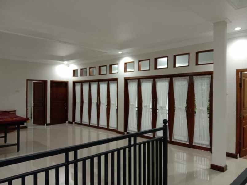 rumah mewah full furnished dekat kantor bpn kota bogor