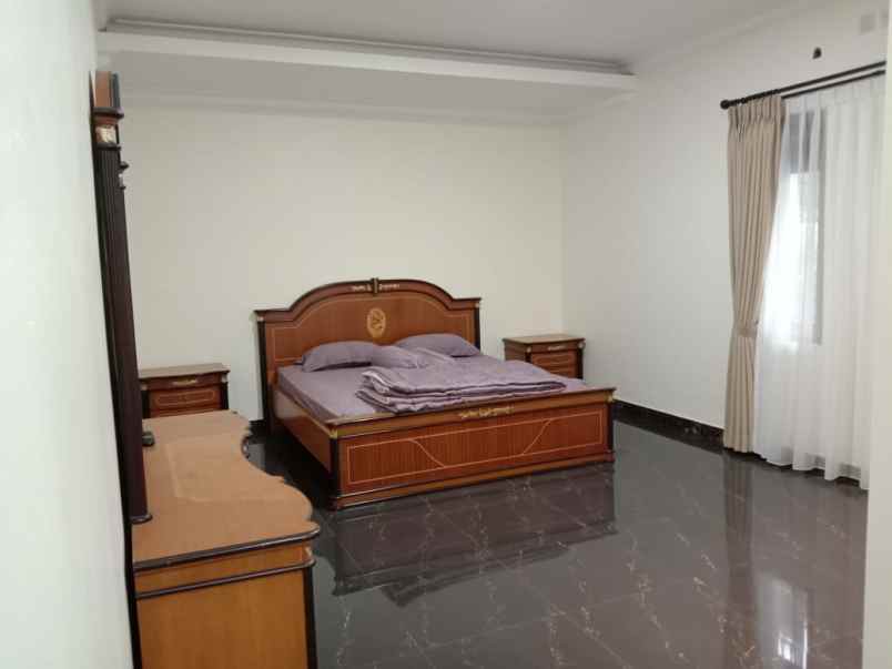 rumah mewah full furnished dekat kantor bpn kota bogor