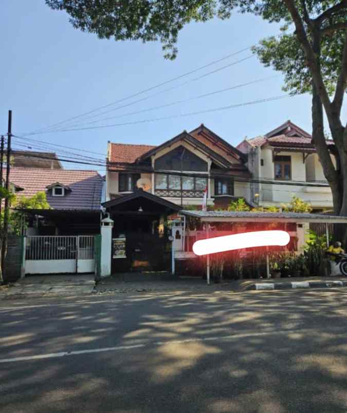 rumah mewah sarijadi kota bandung dekat pasteur