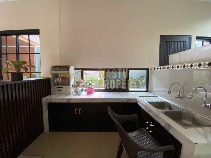 rumah mewah view sawah private pool di maguwoharjo