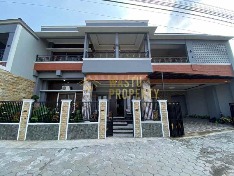 rumah mewah view sawah private pool di maguwoharjo