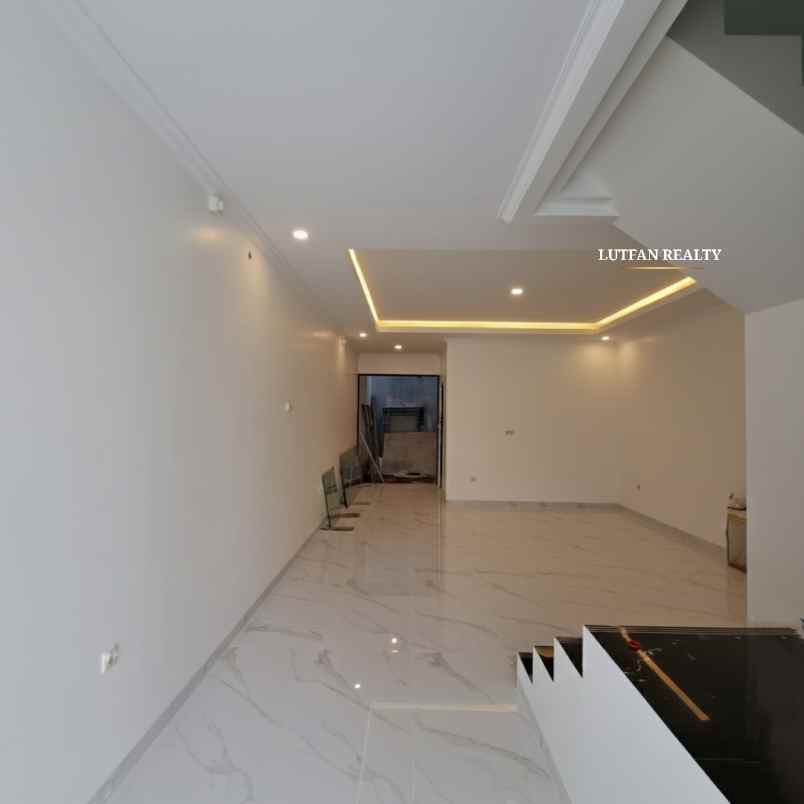 rumah modern minimalis pejaten barat