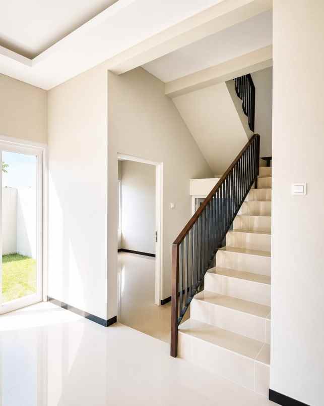 rumah premium free kitchen set lokasi di kota malang