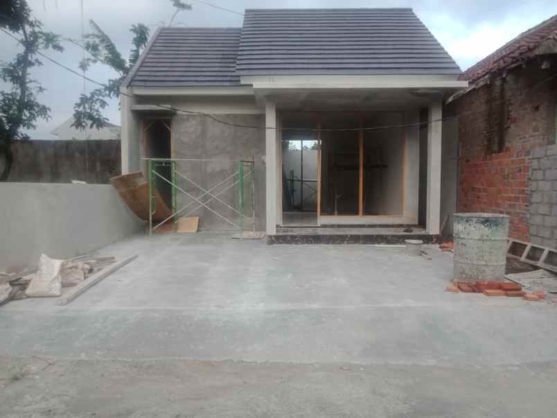 rumah proses finishing lokasi strategis di sleman