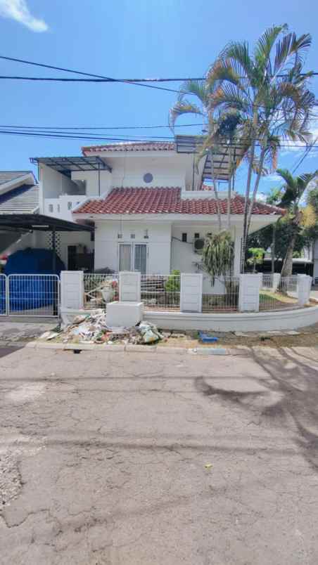 rumah second layak huni posisi hook di nusaloka bsd