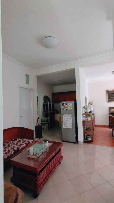 rumah second layak huni posisi hook di nusaloka bsd