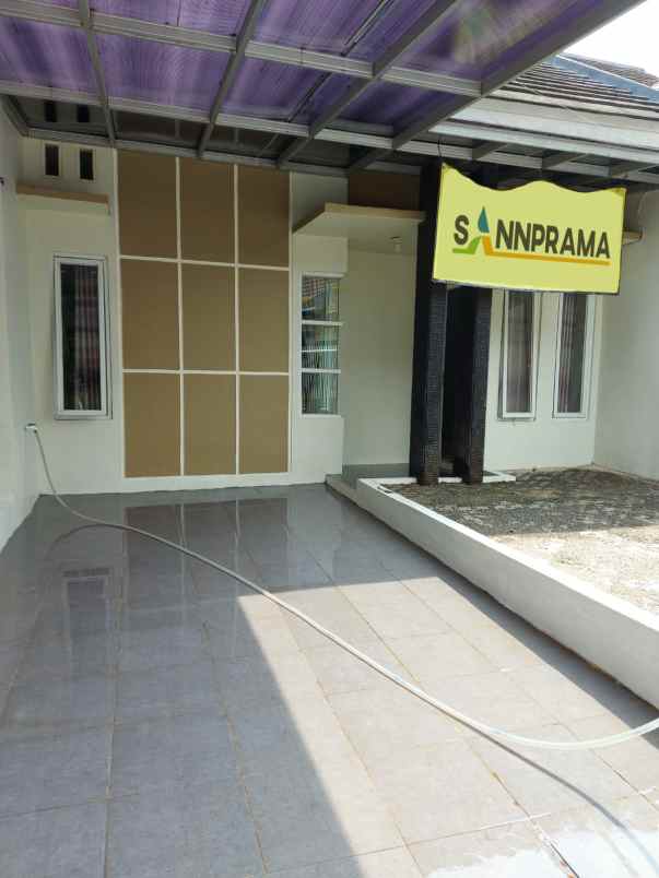 rumah second siap hunu di bedahan sawangan