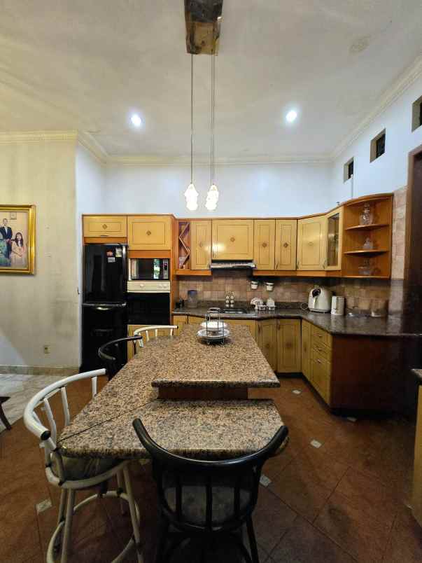 rumah second spek mewah di pondok kelapa jaktim