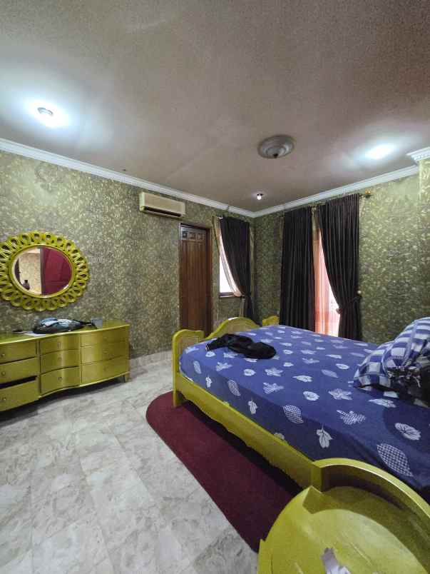 rumah second spek mewah di pondok kelapa jaktim