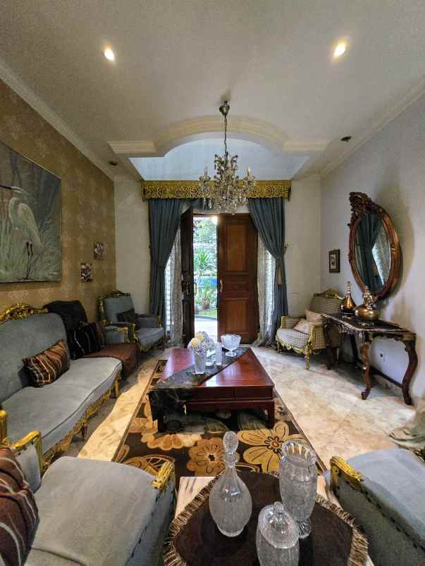 rumah second spek mewah di pondok kelapa jaktim