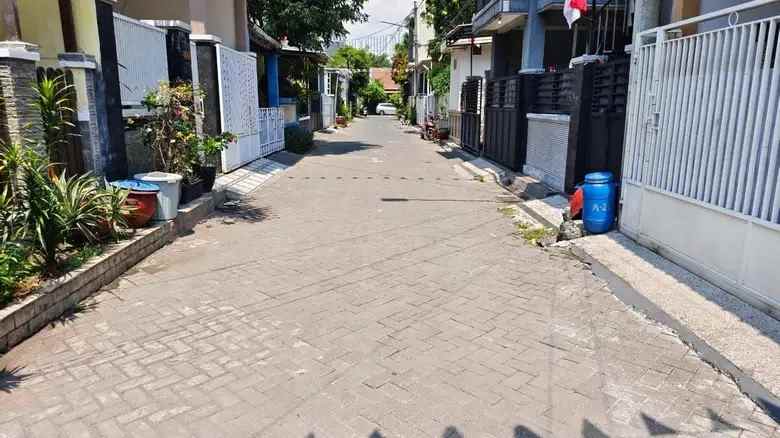 rumah siap huni 1 m di perumahan jambangan