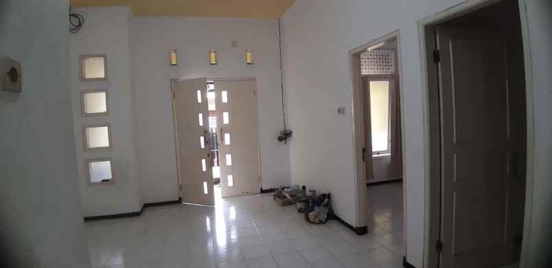 rumah siap huni 1 m di perumahan jambangan