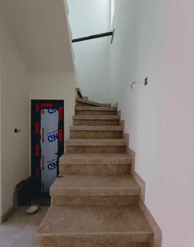 rumah siap huni di kelapa dua kebon jeruk jakbar